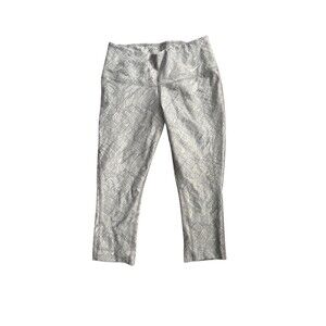 Nike Dri-Fit Women’s Capri Leggings – Size XS – Gray Pattern – 18” Inseam